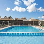 Lovely 2 Bed Penthouse With Large Private Solarium 公寓
