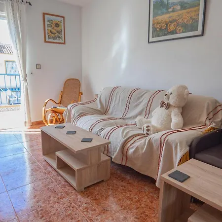 Lovely 2 Bed Penthouse With Large Private Solarium *